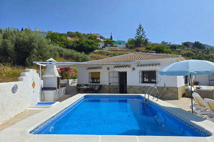 Cluster house for sale in Cómpeta, Málaga. 