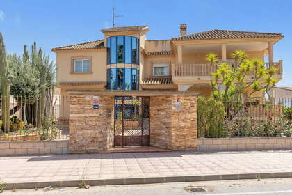 Cluster house for sale in Orihuela, Alicante. 