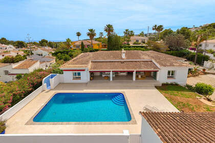 Cluster house for sale in Dénia, Alicante. 