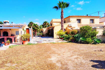 Cluster house for sale in Benissa, Alicante. 