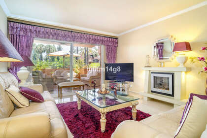 Apartment for sale in Puerto Banús, Málaga. 
