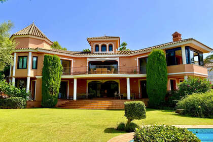 Cluster house for sale in Sierra Blanca, Marbella, Málaga. 