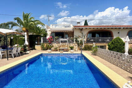 Cluster house for sale in Alfaz del pi / Alfàs del Pi, Alicante. 