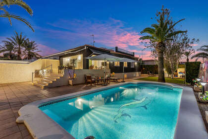 Cluster house for sale in Rocio del Mar, Torrevieja, Alicante. 