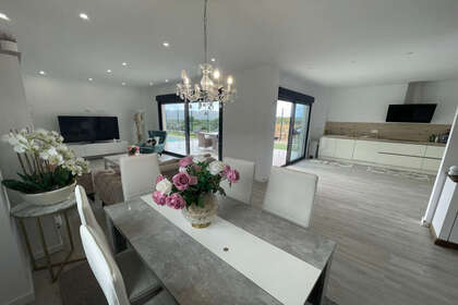 Cluster house for sale in Alfaz del pi / Alfàs del Pi, Alicante. 