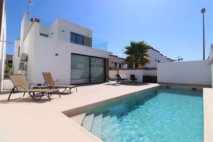 Cluster house for sale in Benijófar, Alicante. 