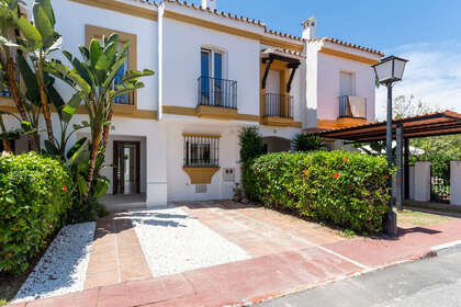 House for sale in Estepona, Málaga. 