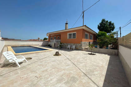 Cluster house for sale in Benijófar, Alicante. 
