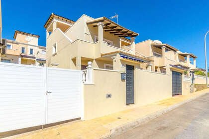 Cluster house for sale in Orihuela-Costa, Alicante. 