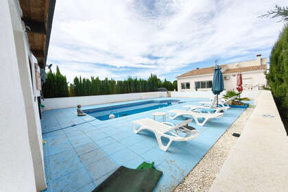 Cluster house for sale in Pinoso, Alicante. 