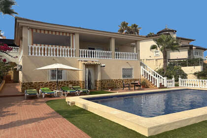 Cluster house for sale in Algorfa, Alicante. 