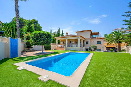 Cluster house for sale in Benissa, Alicante. 