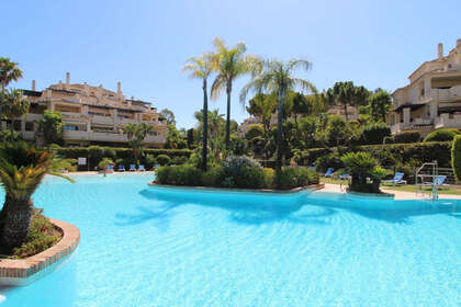 Apartment for sale in Benahavís, Málaga. 