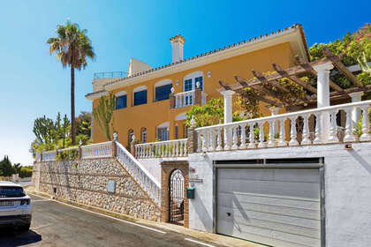 Cluster house for sale in Torremuelle, Benalmádena, Málaga. 