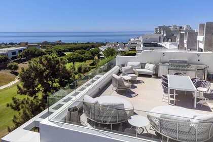 House for sale in Puerto de Cabopino, Marbella, Málaga. 