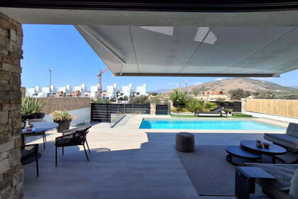 Cluster house for sale in Finestrat, Alicante. 