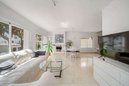 Apartment for sale in Nueva andalucia, Málaga. 