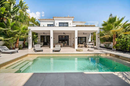 Cluster house for sale in Marbella, Málaga. 