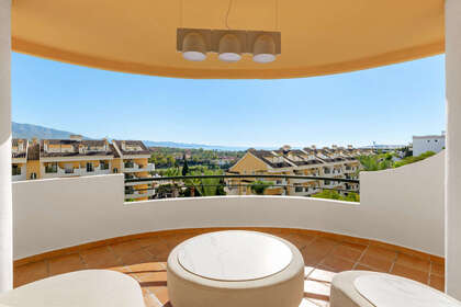 Apartment for sale in Nueva andalucia, Málaga. 