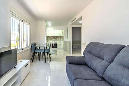 Cluster house for sale in Torrevieja, Alicante. 