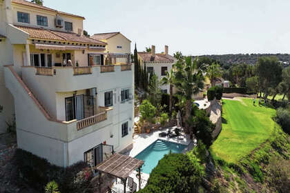 Cluster house for sale in Villamartín, Alicante. 