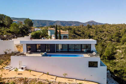 Cluster house for sale in Pedreguer, Alicante. 