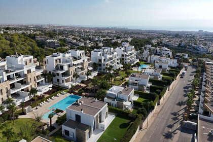 Cluster house for sale in Orihuela-Costa, Alicante. 
