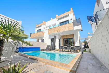 Cluster house for sale in Polop, Alicante. 