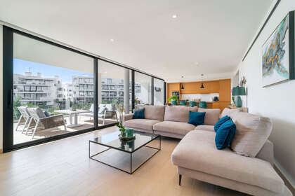 Apartment for sale in Benalmádena, Málaga. 