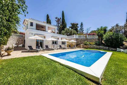 Cluster house for sale in Benalmádena, Málaga. 