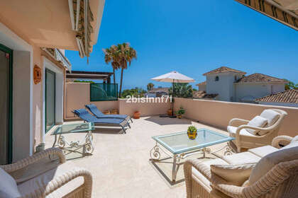 Apartment for sale in Elviria, Marbella, Málaga. 