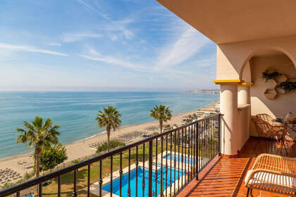 Apartment for sale in Benalmádena, Málaga. 