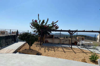 Cluster house for sale in Finestrat, Alicante. 