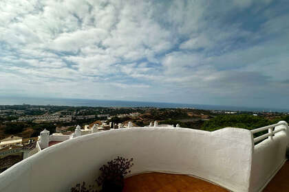 Penthouse for sale in Calahonda, Mijas, Málaga. 
