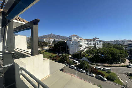Apartment for sale in Puerto Banús, Málaga. 
