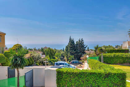 House for sale in Calahonda, Mijas, Málaga. 