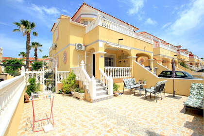 Cluster house for sale in Algorfa, Alicante. 