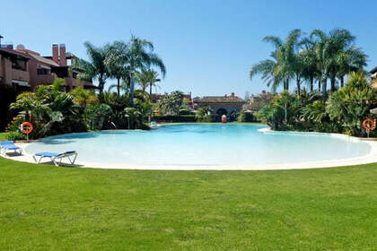 Apartment for sale in Guadalmina, Málaga. 