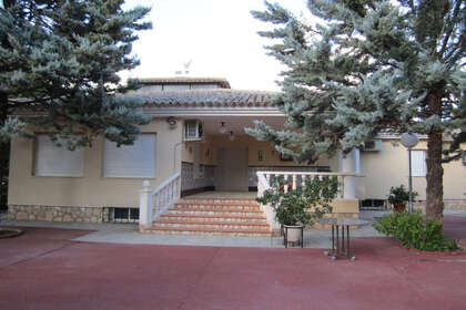 Cluster house for sale in Yecla, Murcia. 