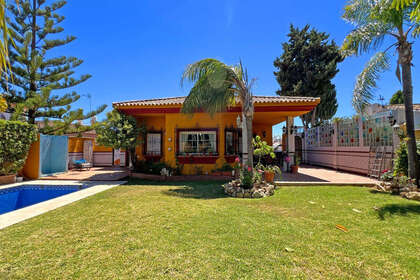 Cluster house for sale in Hacienda Las Chapas, Marbella, Málaga. 