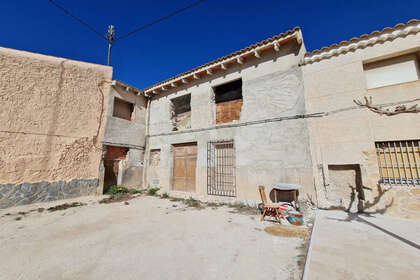 House for sale in Pinoso, Alicante. 