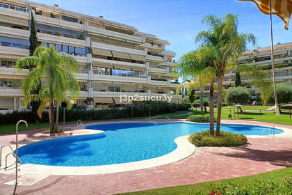 Apartment for sale in Guadalmina, Málaga. 