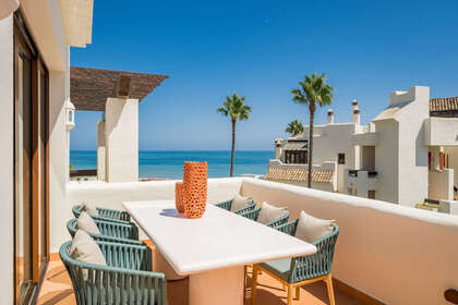 Penthouse for sale in Puerto Banús, Marbella, Málaga. 