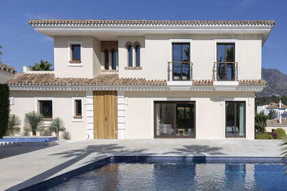 Cluster house for sale in Mijas Golf, Málaga. 