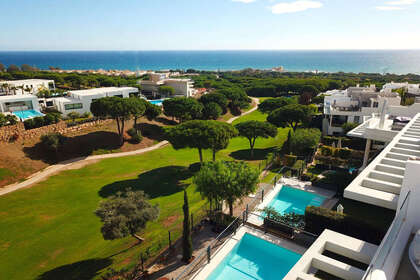 House for sale in Puerto de Cabopino, Marbella, Málaga. 