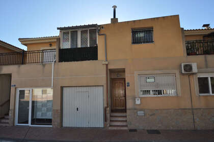 House for sale in Pinoso, Alicante. 
