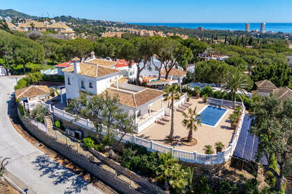 Cluster house for sale in Elviria, Marbella, Málaga. 