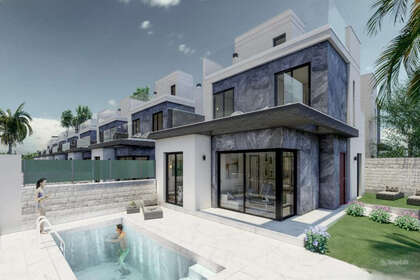 Cluster house for sale in Pilar de la Horadada, Alicante. 