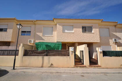 House for sale in Pinoso, Alicante. 