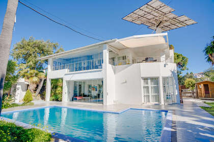 Cluster house for sale in Elviria, Marbella, Málaga. 